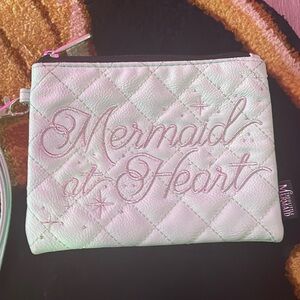 Loungefly quilted “ little mermaid” mint/silver threaded wristlet🧜🏼‍♀️🩵🤍